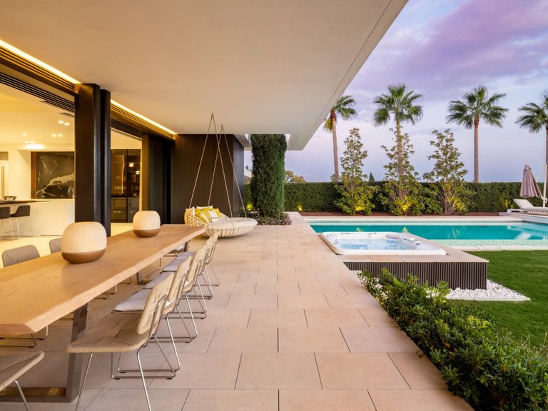 Villa for Sale in Benahavis, Malaga 10