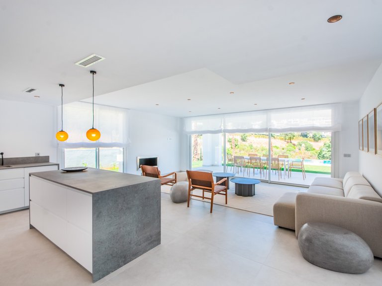 Villa te koop 9
