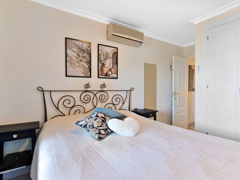 Apartment for Sale in Marbella, Malaga 14