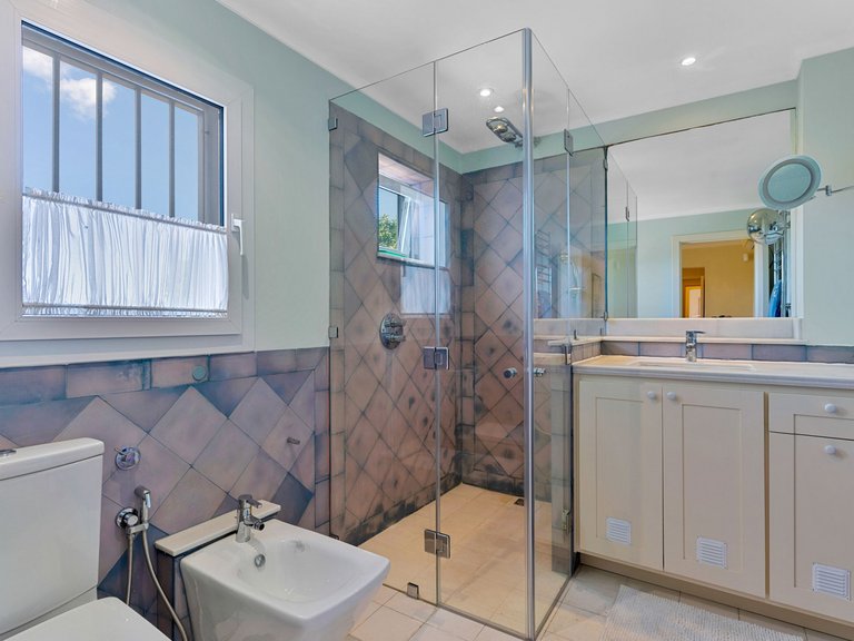 Villa for Sale in Marbella, Malaga 25