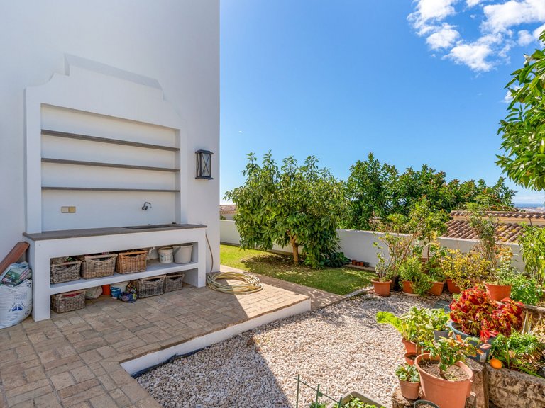 Villa for Sale in Marbella, Malaga 38