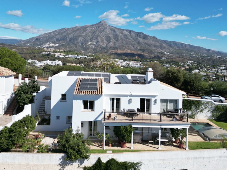 Villa for Sale in Marbella, Malaga 1