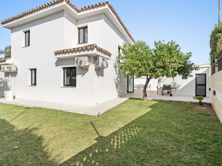Villa for Sale in Marbella, Malaga 4