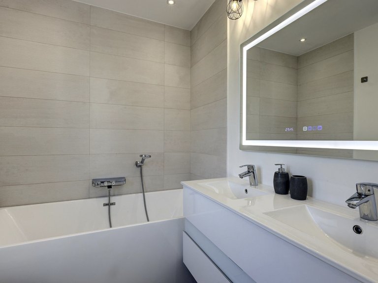 Villa for Sale in Marbella, Malaga 32