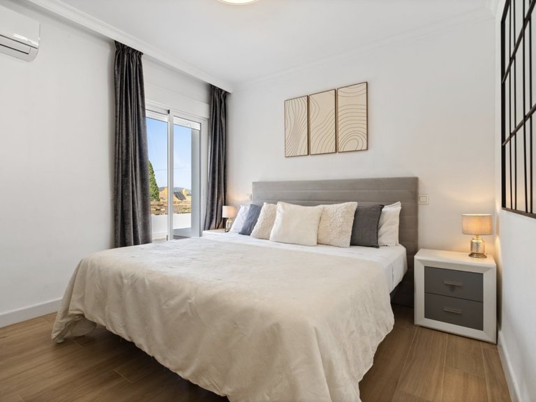 Villa for Sale in Marbella, Malaga 26