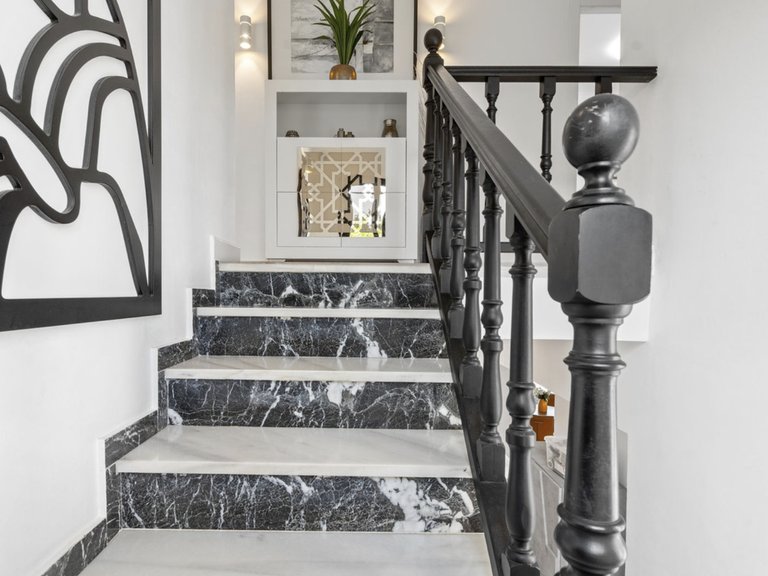 Villa for Sale in Marbella, Malaga 8