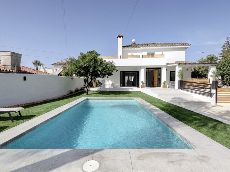 Villa for Sale in Marbella, Malaga 1