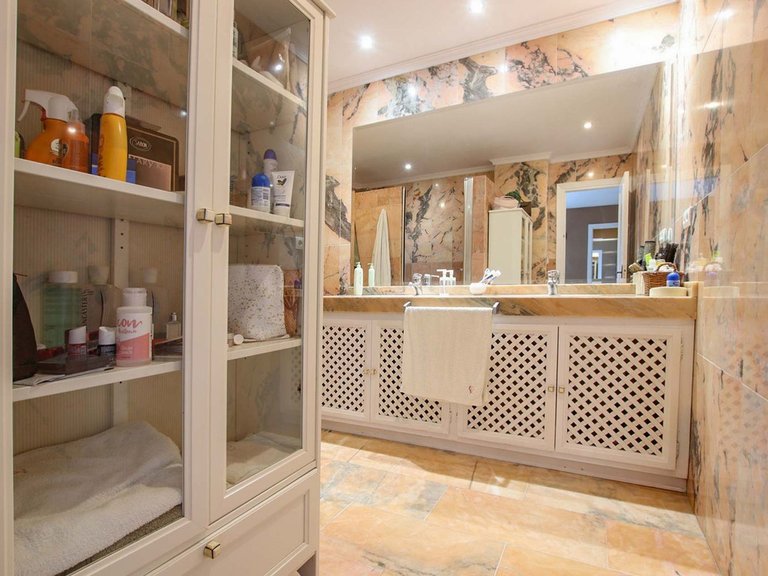 Apartment for Sale in Marbella, Malaga 8