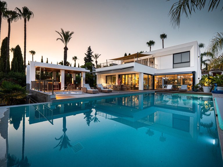 Villa for Sale in Marbella, Malaga 1