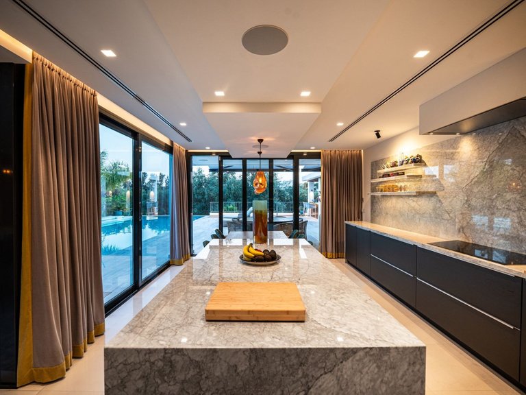 Villa for Sale in Marbella, Malaga 15