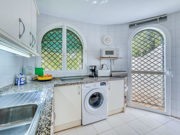 Villa for Sale in Marbella, Malaga 9