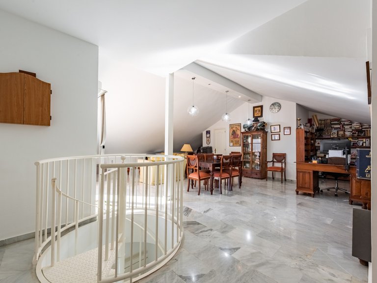 Spacious duplex penthouse for sale 22