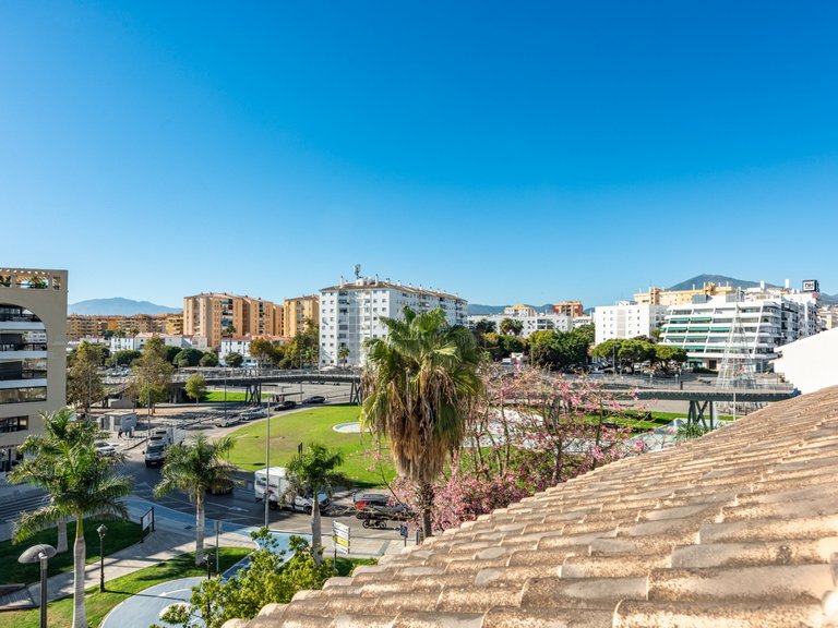 Spacious duplex penthouse for sale 4