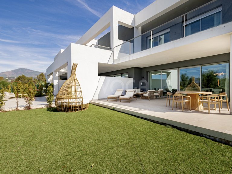 Treetops Villa 12 – Modern Elegans med Panoramautsikt 2