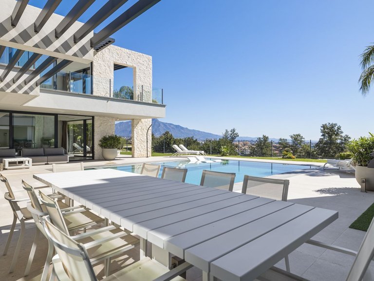 Villa for Sale in Benahavis, Malaga 10