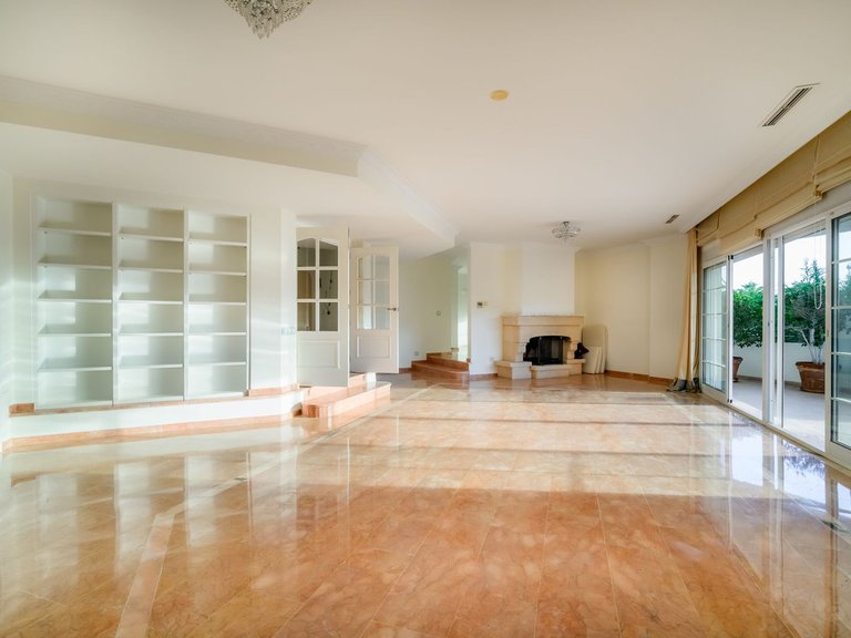 Villa for Sale in Benahavis, Malaga 15