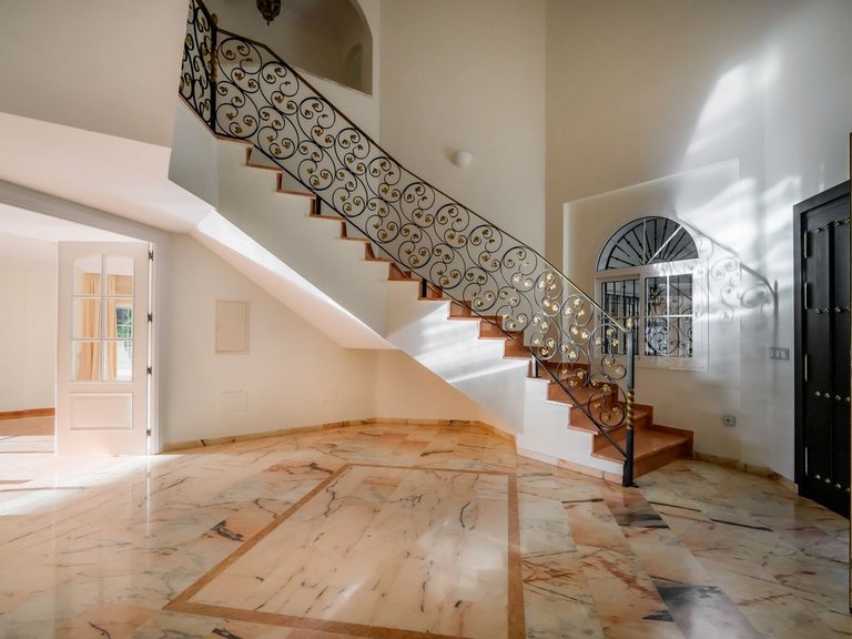 Villa for Sale in Benahavis, Malaga 2