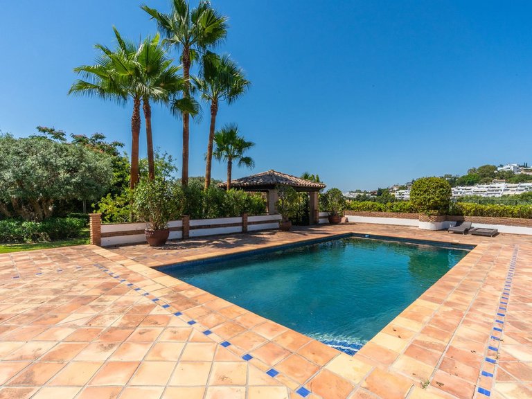 Villa for Sale in Benahavis, Malaga 16