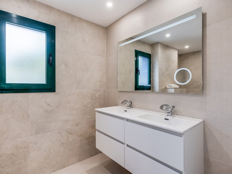 Apartment for Sale in San Pedro De Alcantara, Malaga 12