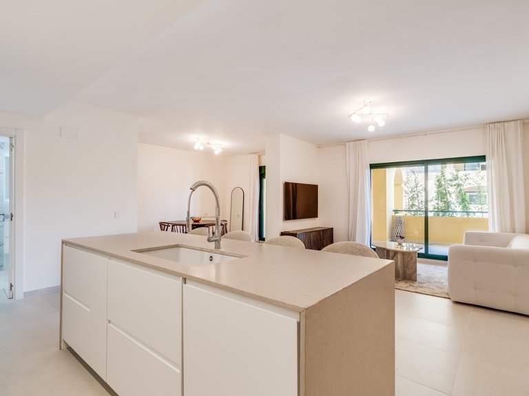 Apartment for Sale in San Pedro De Alcantara, Malaga 7