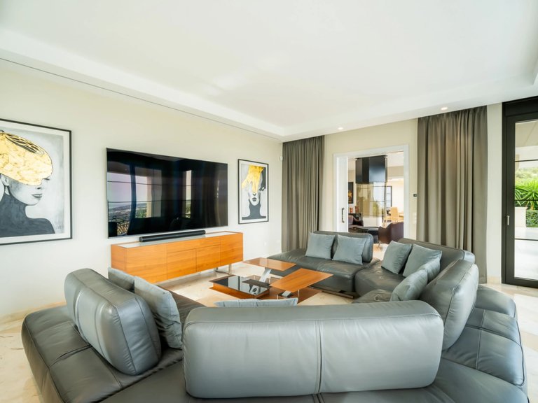 Villa for Sale in Marbella, Malaga 28