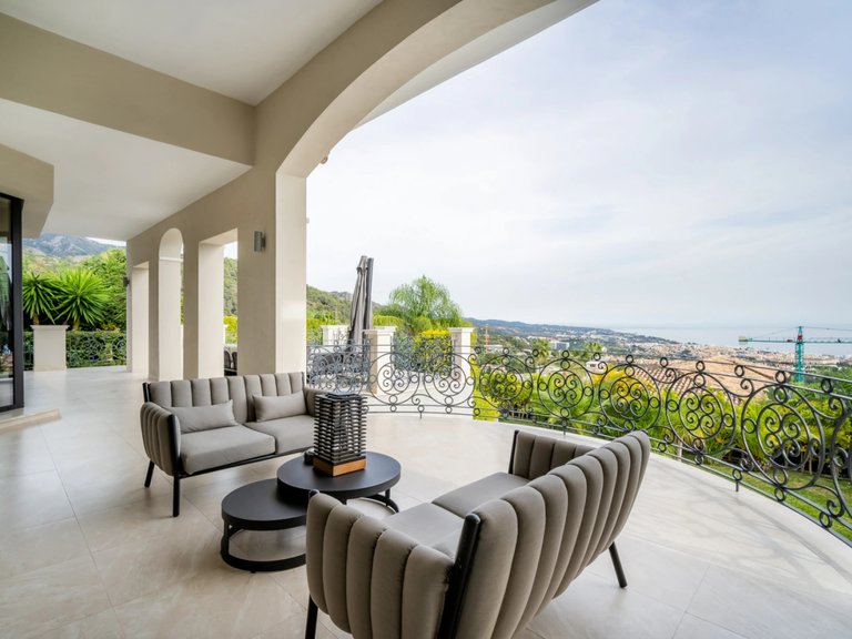 Villa for Sale in Marbella, Malaga 31