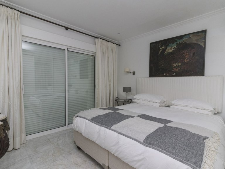 Villa for Sale in Marbella, Malaga, Marbella Este 7