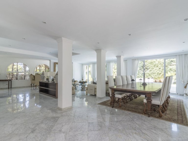 Villa for Sale in Marbella, Malaga, Marbella Este 5