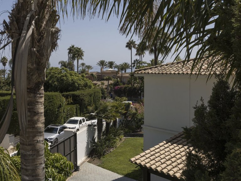 Villa for Sale in Marbella, Malaga, Marbella Este 15