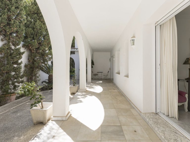 Villa for Sale in Marbella, Malaga, Marbella Este 12