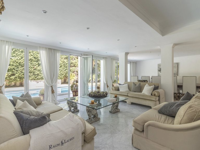 Villa for Sale in Marbella, Malaga, Marbella Este 4