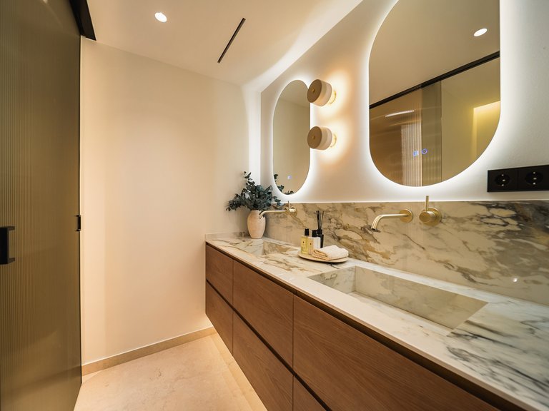 Apartment for Sale in Marbella, Malaga, Marbella Golden Mile 19