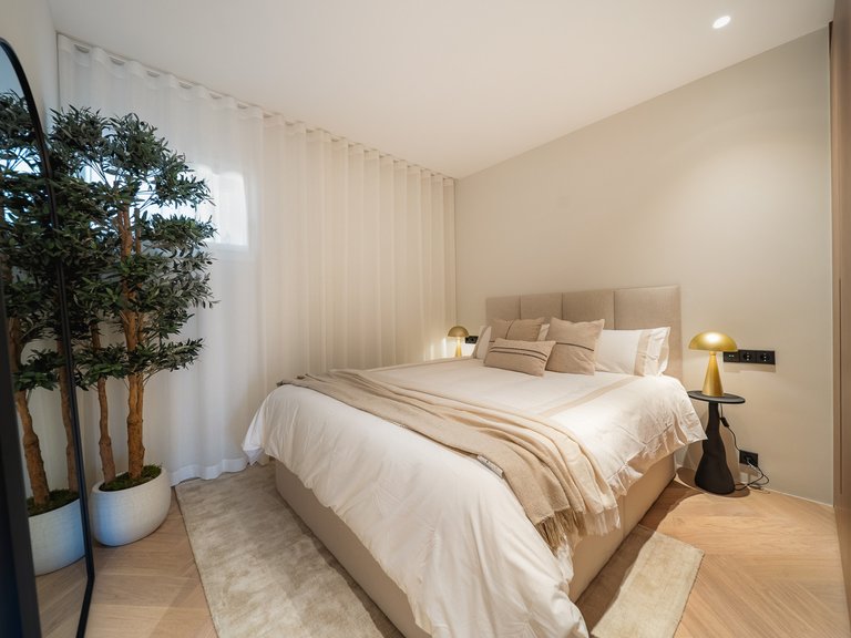 Apartment for Sale in Marbella, Malaga, Marbella Golden Mile 53