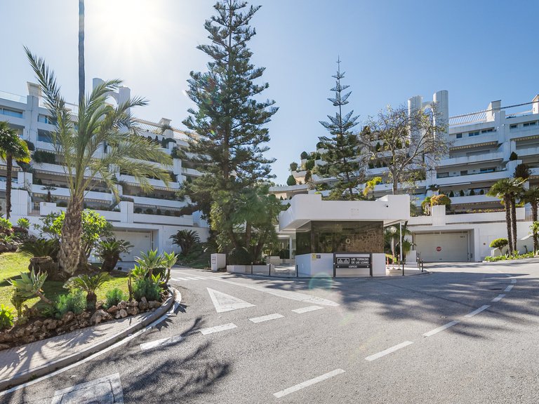 Apartment for Sale in Marbella, Malaga, Marbella Golden Mile 28