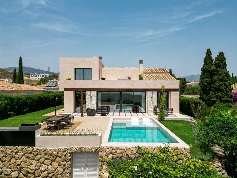 Villa for Sale in Benahavis, Malaga 1