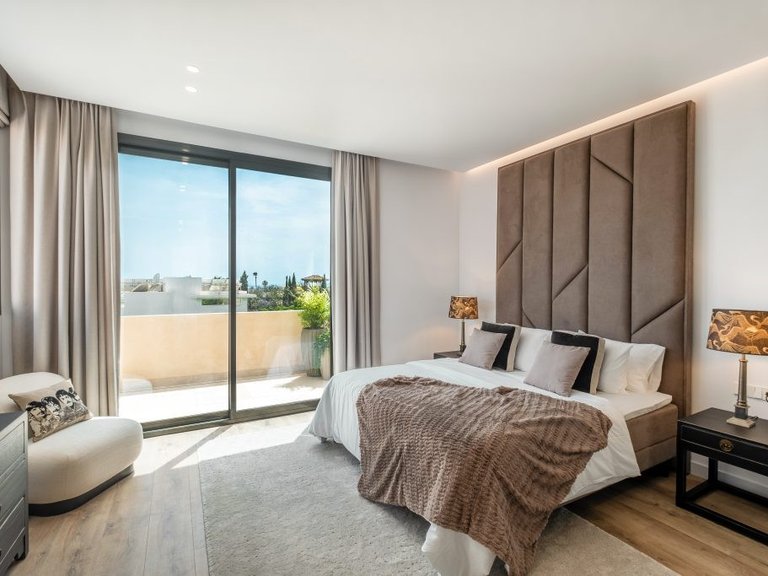 Villa for Sale in Benahavis, Malaga 9
