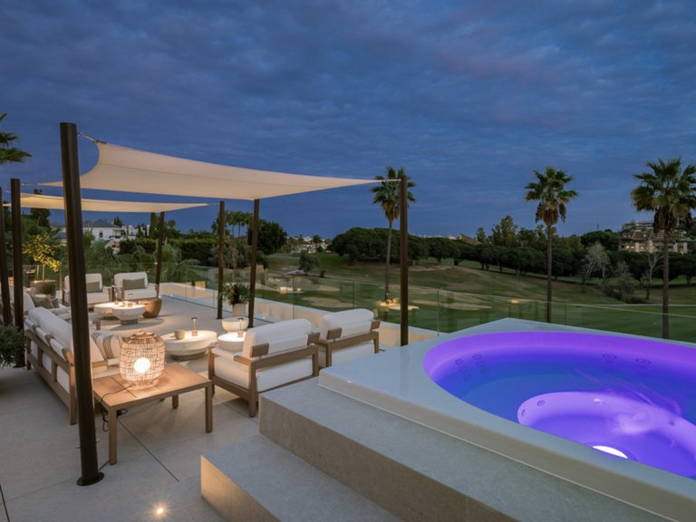 Villa te koop 16