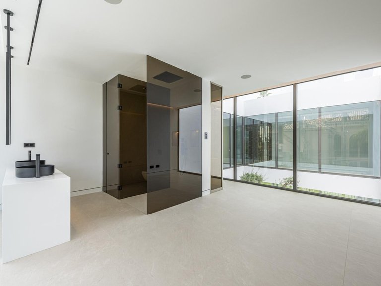 Villa for Sale in Marbella, Malaga 29