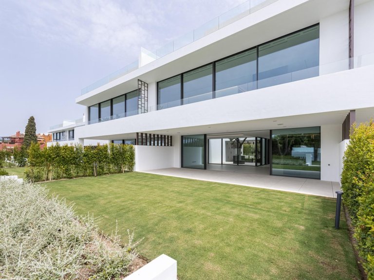 Villa for Sale in Marbella, Malaga 14