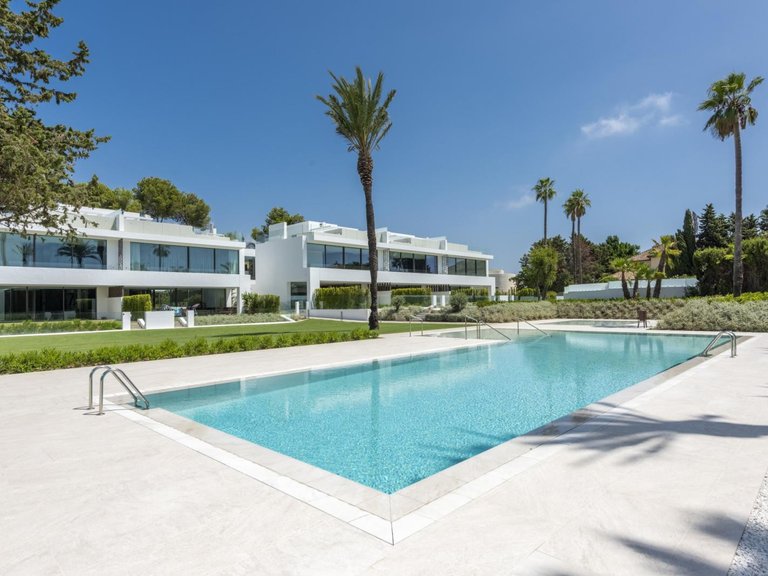 Villa for Sale in Marbella, Malaga 7