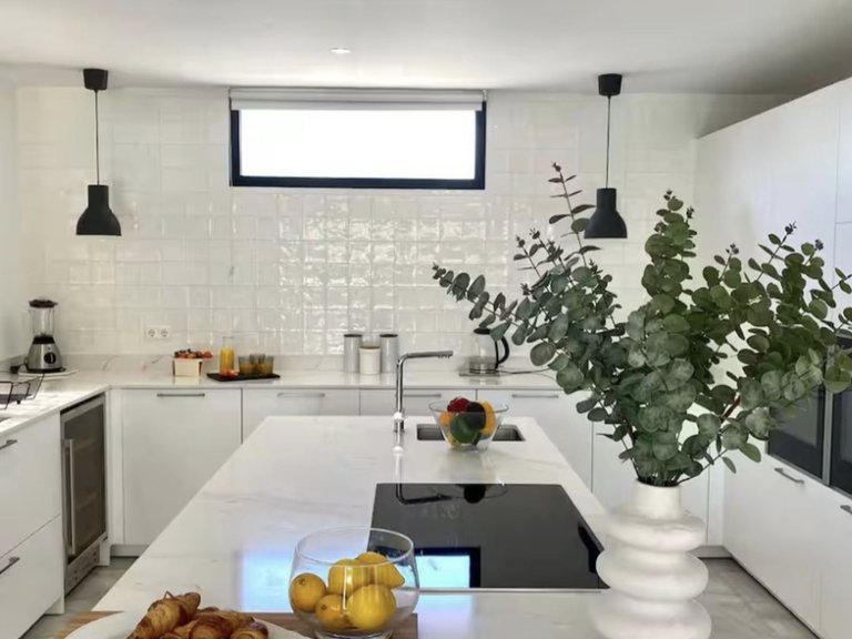 Villa for Sale in Marbella, Malaga, 6