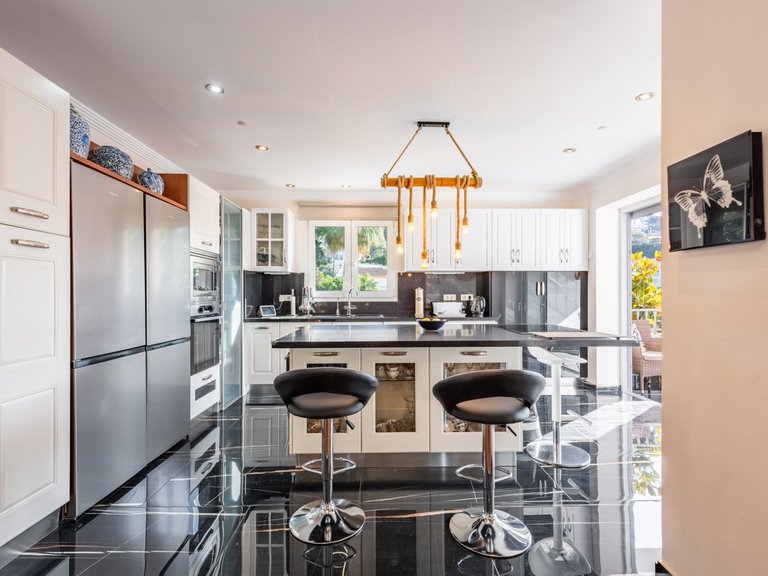 Villa for sale in Mijas Costa, Malaga 3