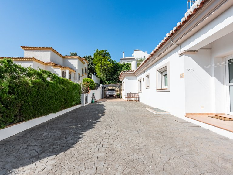 Villa for sale in Mijas Costa, Malaga 30