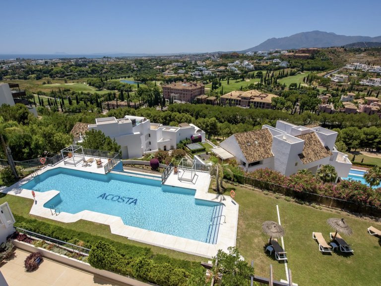 Exklusiv takvåning med panoramautsikt i Los Flamingos, Marbella 2