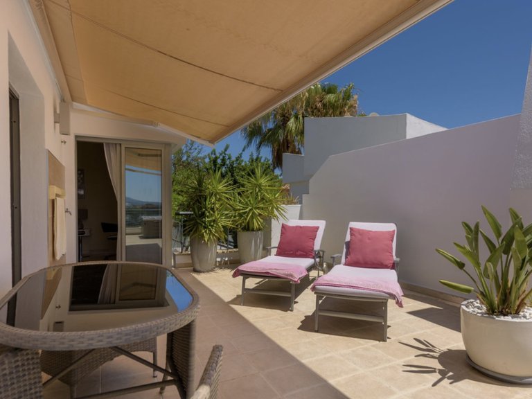 Exklusiv takvåning med panoramautsikt i Los Flamingos, Marbella 6