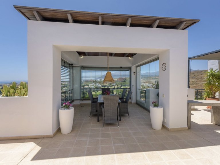Exklusiv takvåning med panoramautsikt i Los Flamingos, Marbella 9