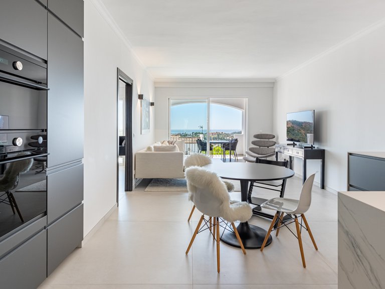 Apartment for Sale in Benahavis, Malaga, La Quinta 3