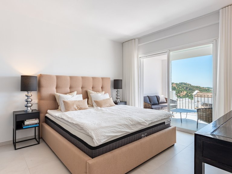 Apartment for Sale in Benahavis, Malaga, La Quinta 12