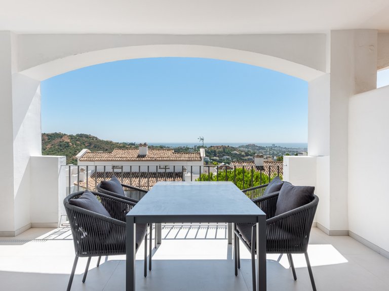 Apartment for Sale in Benahavis, Malaga, La Quinta 16