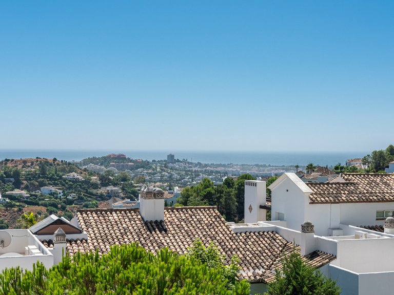 Apartment for Sale in Benahavis, Malaga, La Quinta 22